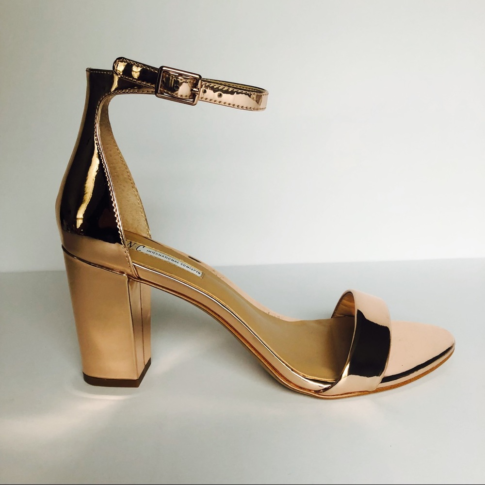 ✨HP✨INC International Concepts Rose Gold Sandal - Picture 4 of 8